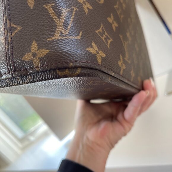 Louis Vuitton Luco Monogram Shoulder Tote Bag Purse (155217) - Picture 7 of 15